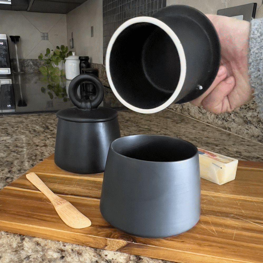 The 554 Butter Crock in Jet