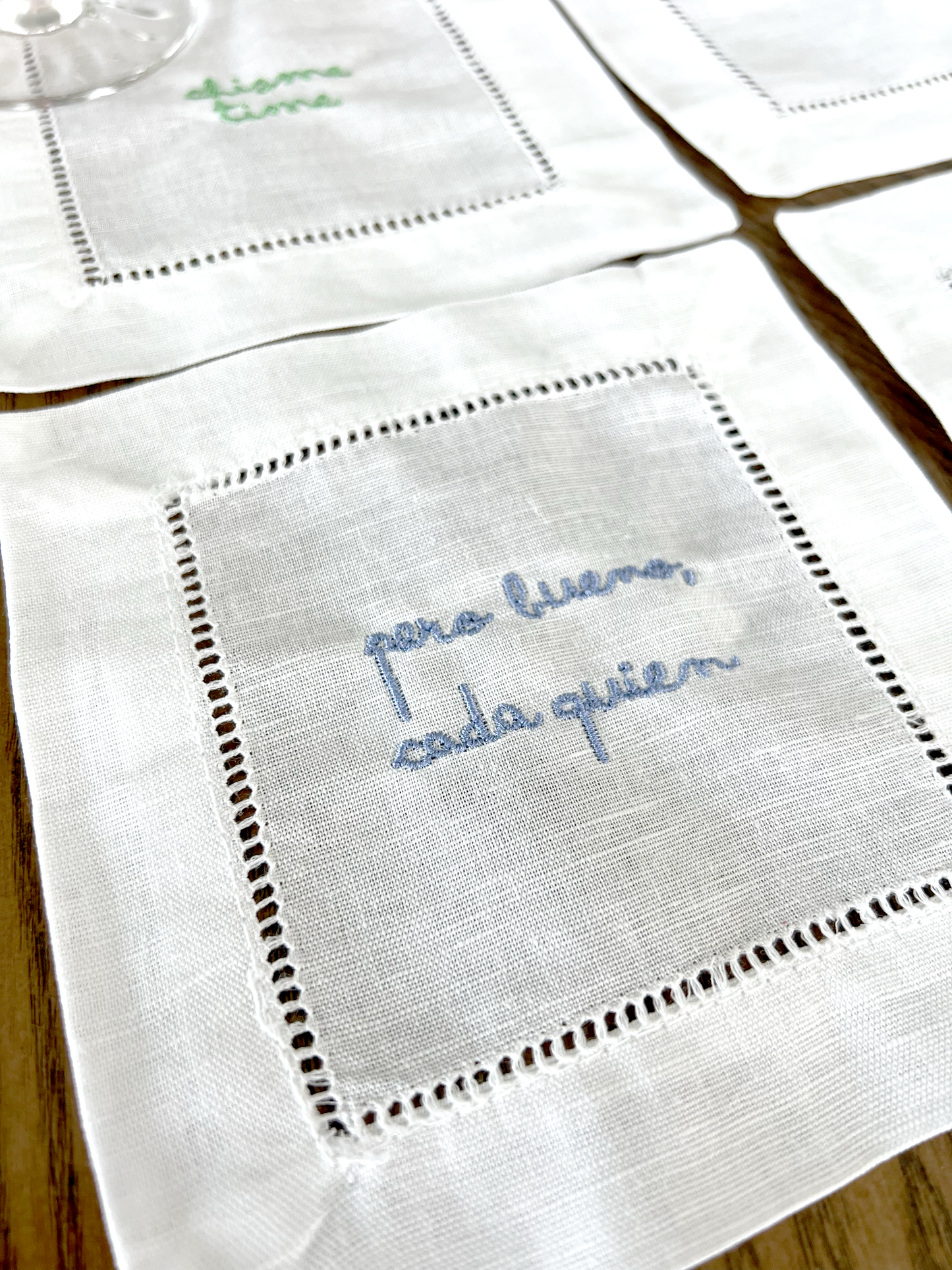 Chisme Time | Set of 4 Cocktail Napkins