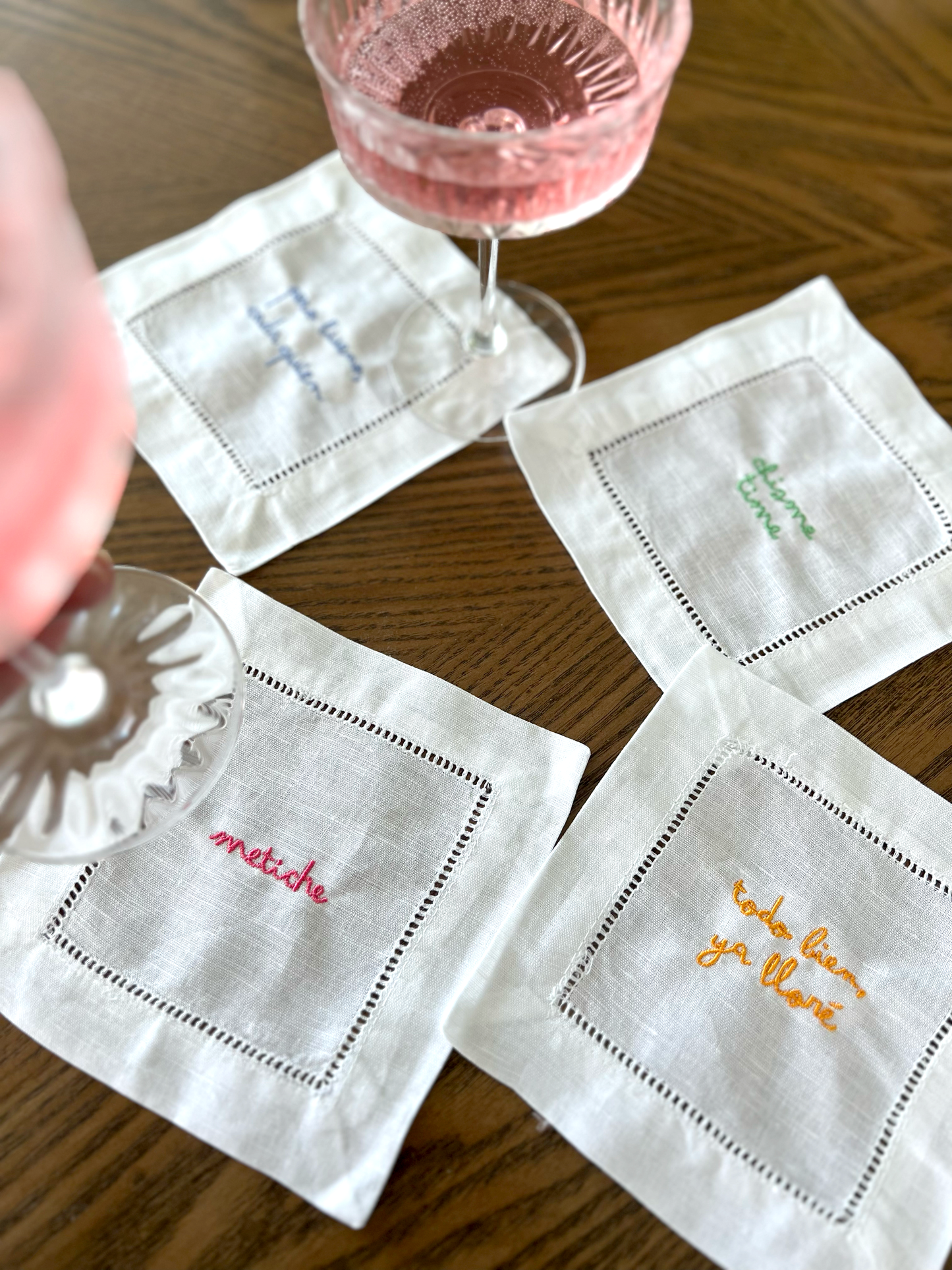 Chisme Time | Set of 4 Cocktail Napkins
